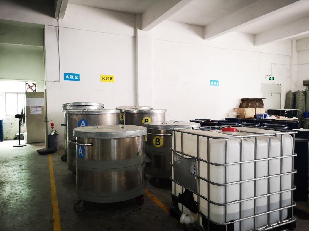 模具硅膠原料和制品儲(chǔ)存需留意的事項(xiàng)有哪些 ？